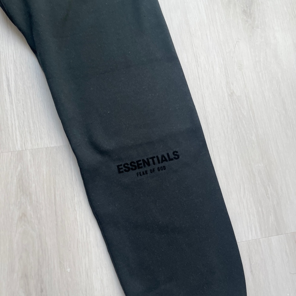 Essentials Black Sweatshirt and Joggers Set - Picture 6 of 9